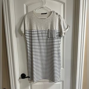Doe & Rae Stripped Dress with pockets